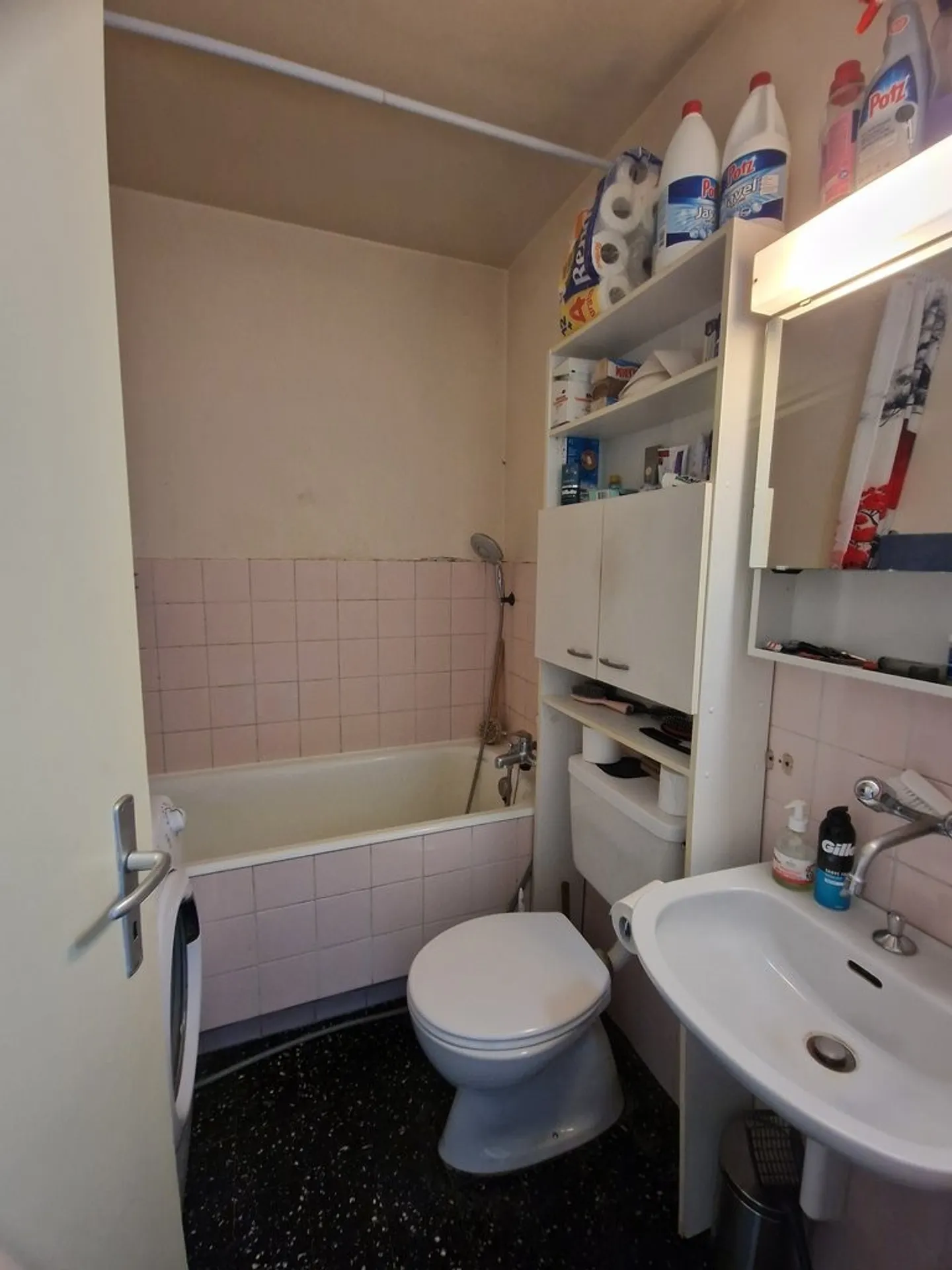 Appartement Charmant dans Quartier Verdoyant - Photo 7 sur 8