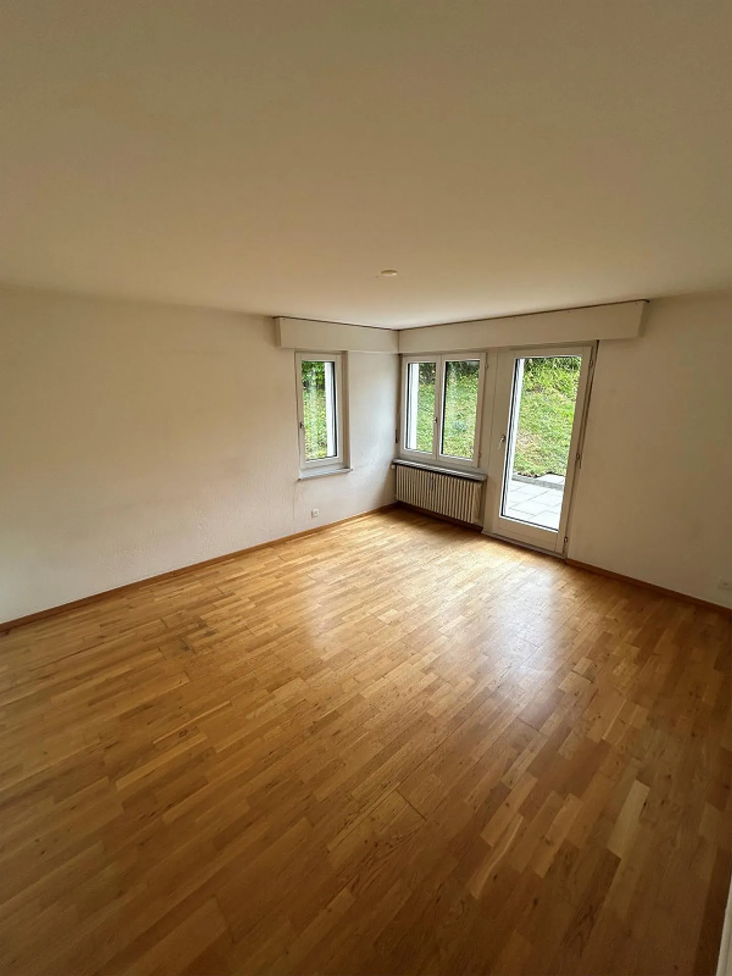 Bella appartamento tranquillo di 3,5 stanze con area salotto - Foto 5 di 7