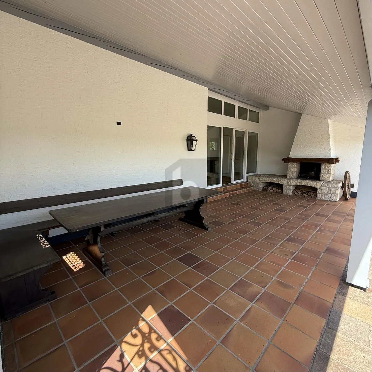 MODERN WITH HIGH COMFORT - Photo 3 of 6