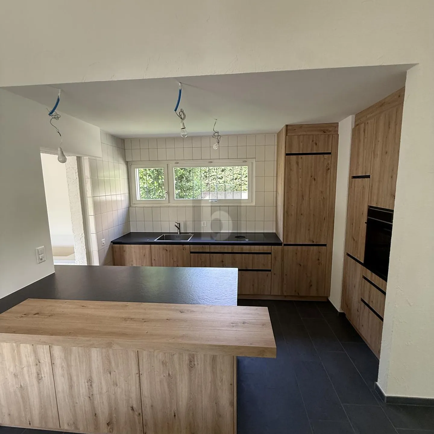 MODERN WITH HIGH COMFORT - Photo 5 of 6