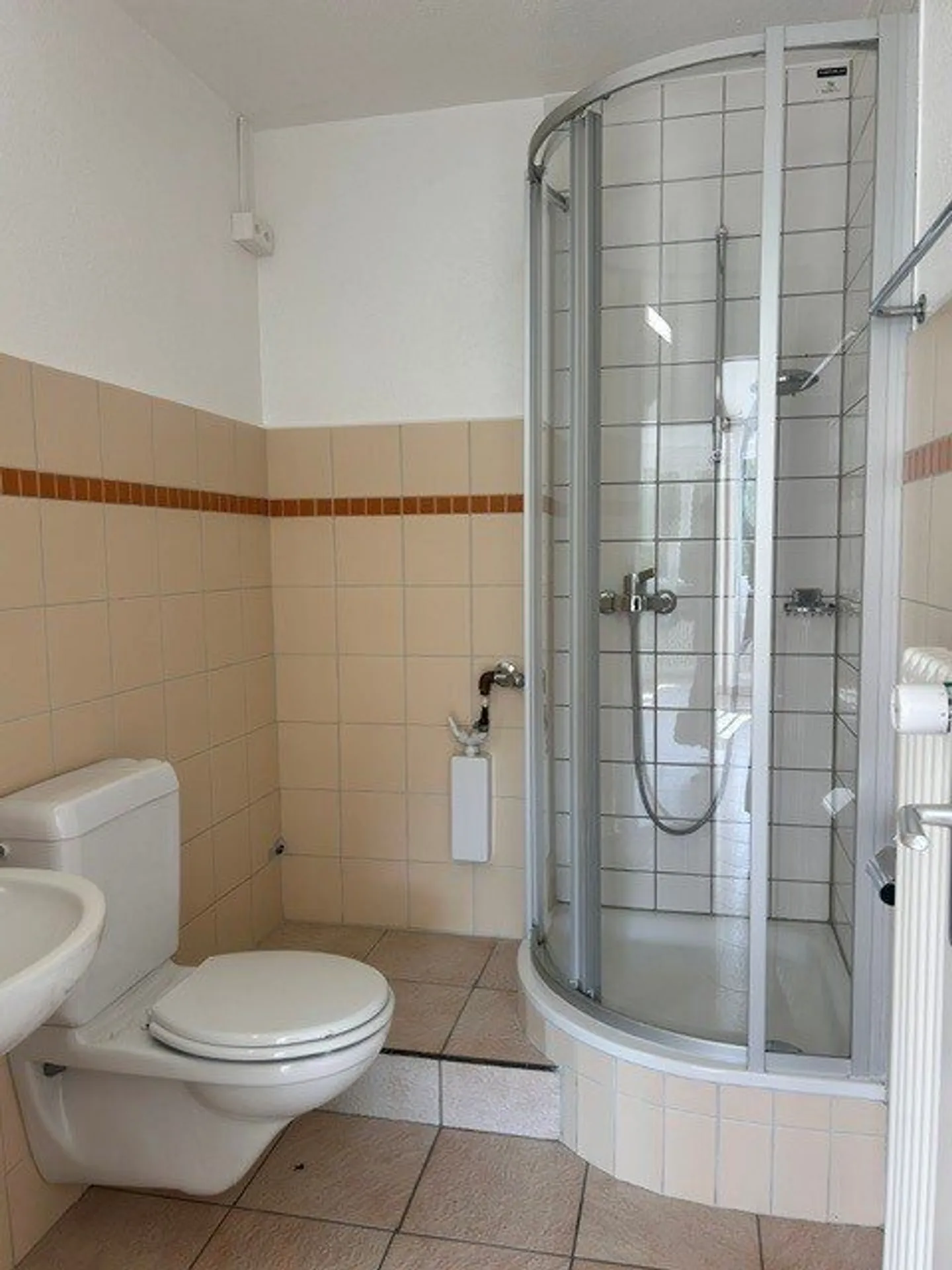 Spacious 4-room apartment with large terrace in Puidoux - Photo 7 of 7
