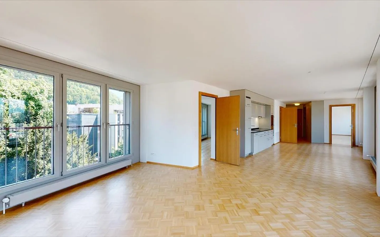 Rent without deposit - Perfect for commuters! - Photo 4 of 9