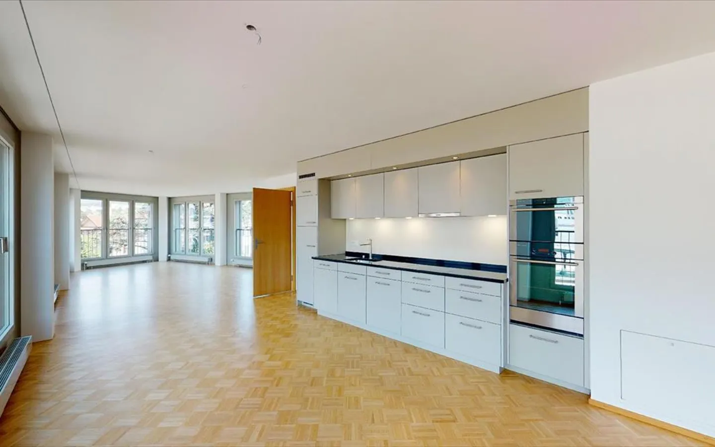 Rent without deposit - Perfect for commuters! - Photo 5 of 9