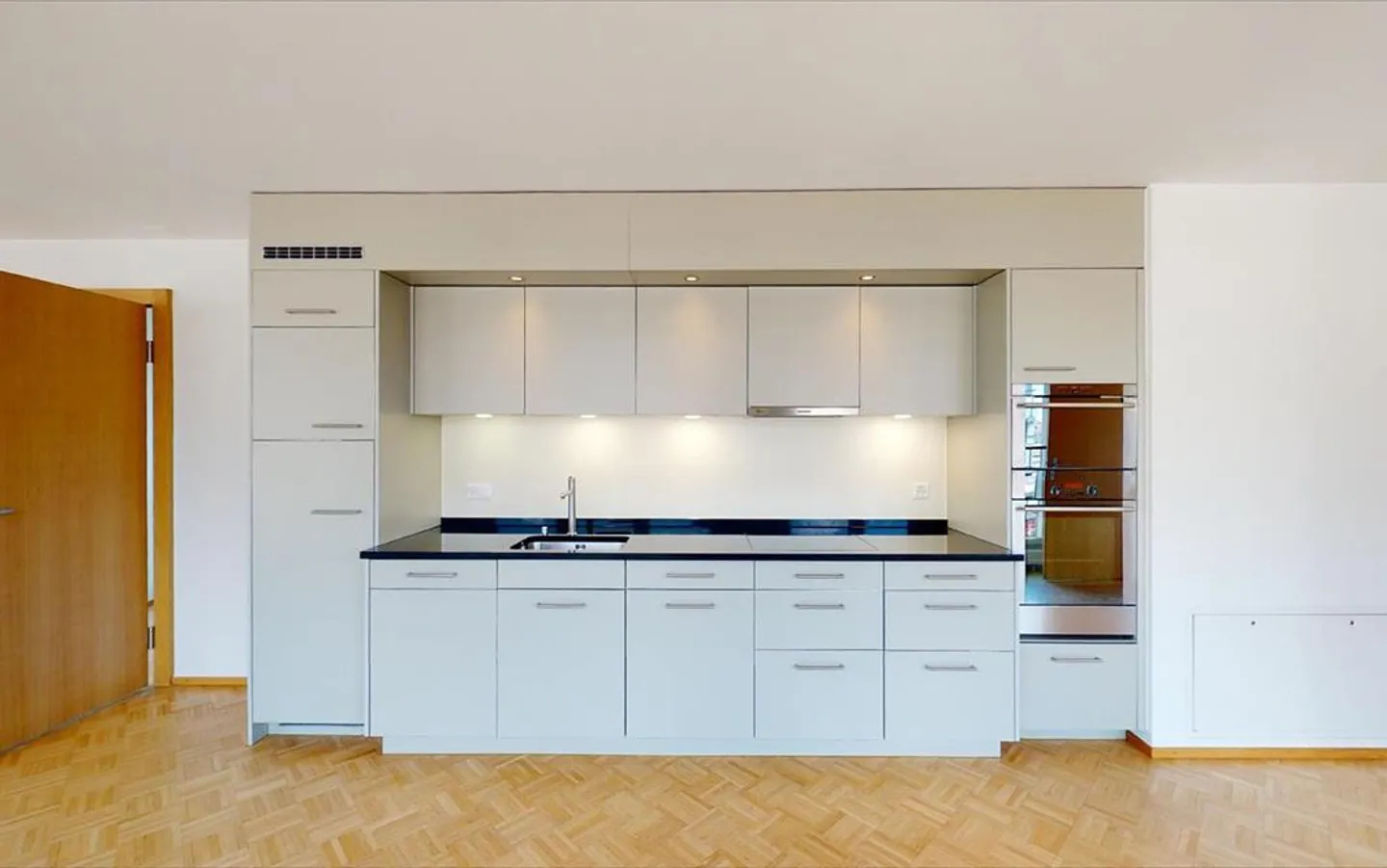 Rent without deposit - Perfect for commuters! - Photo 6 of 9