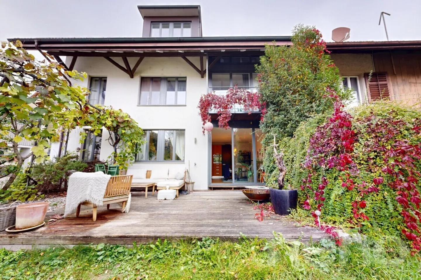 Haus mit zwei Lofts &amp; sep. Parzelle direkt nebenan - Foto 1 von 11
