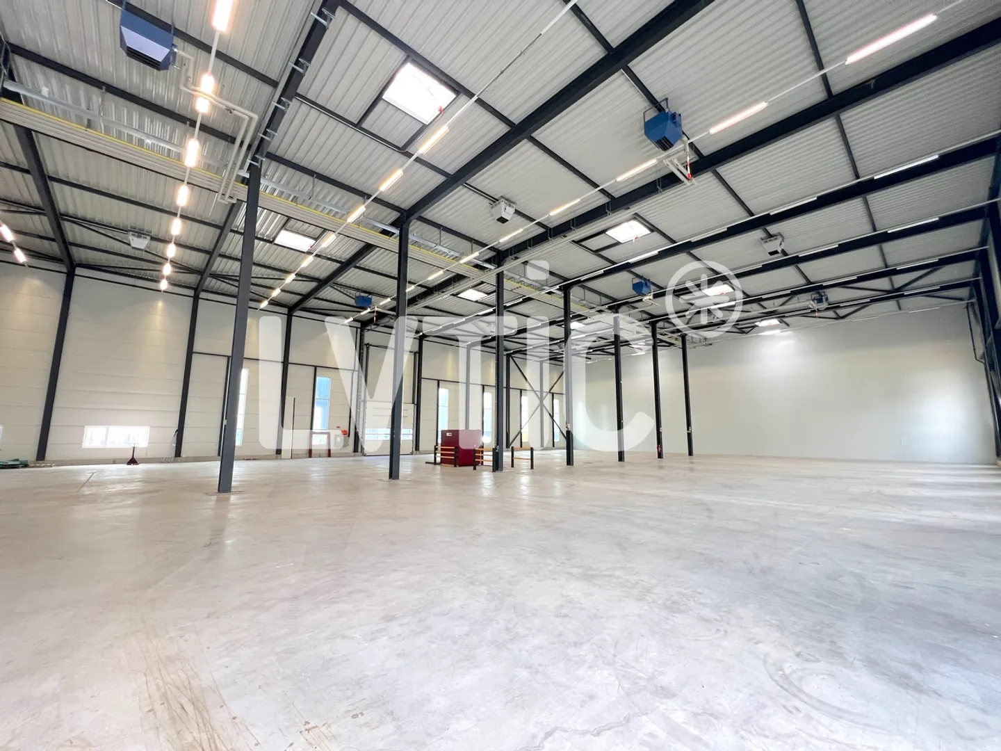 Industrial hall, offices of 2120 m2 for rent near Sion - Vetroz - Photo 8 of 15