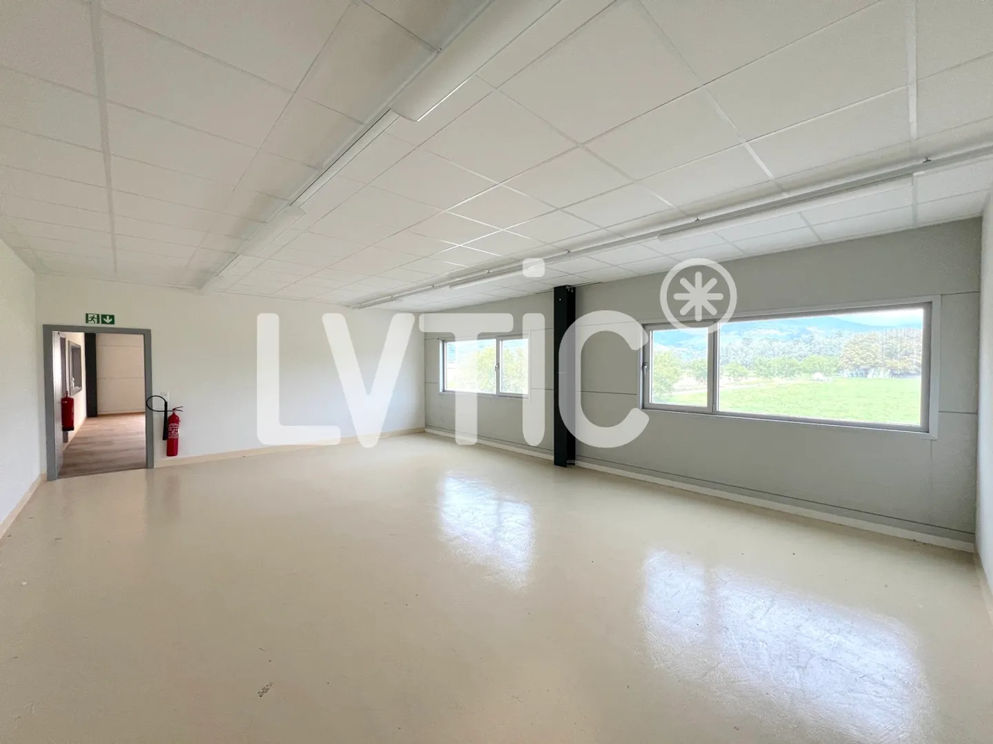 Industrial hall, offices of 2120 m2 for rent near Sion - Vetroz - Photo 12 of 15