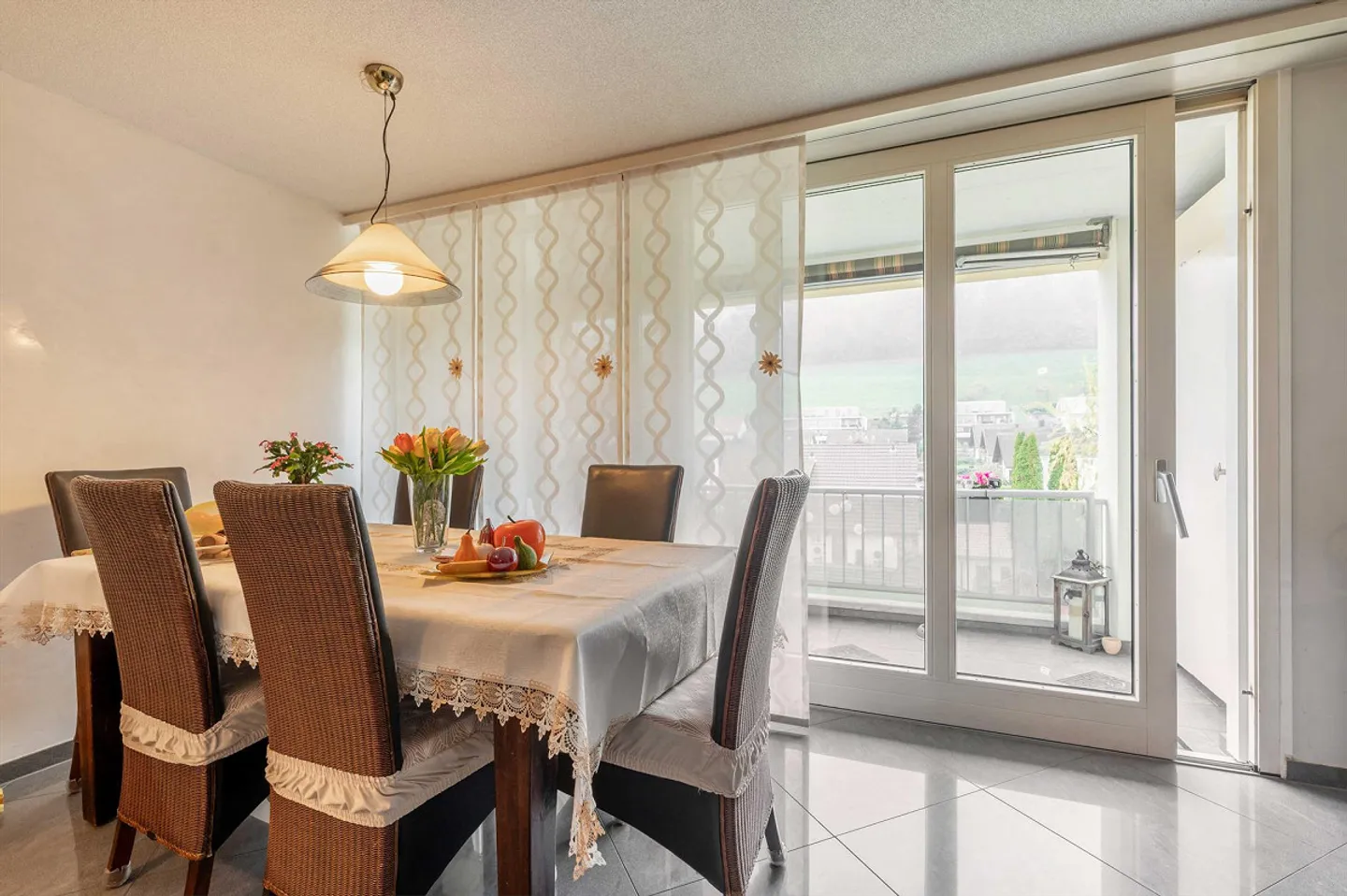 Vivre en haut avec vue sur le Heitersberg - Photo 3 sur 10