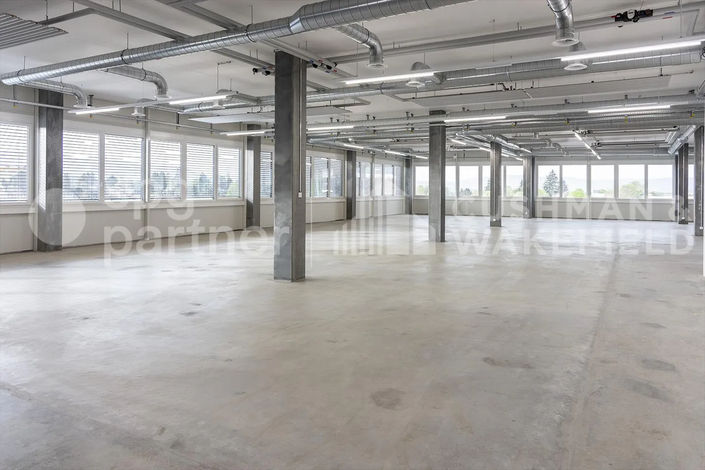 Vernier Trades - Industrial and Modular Workshops from 330 m² - Photo 1 of 13