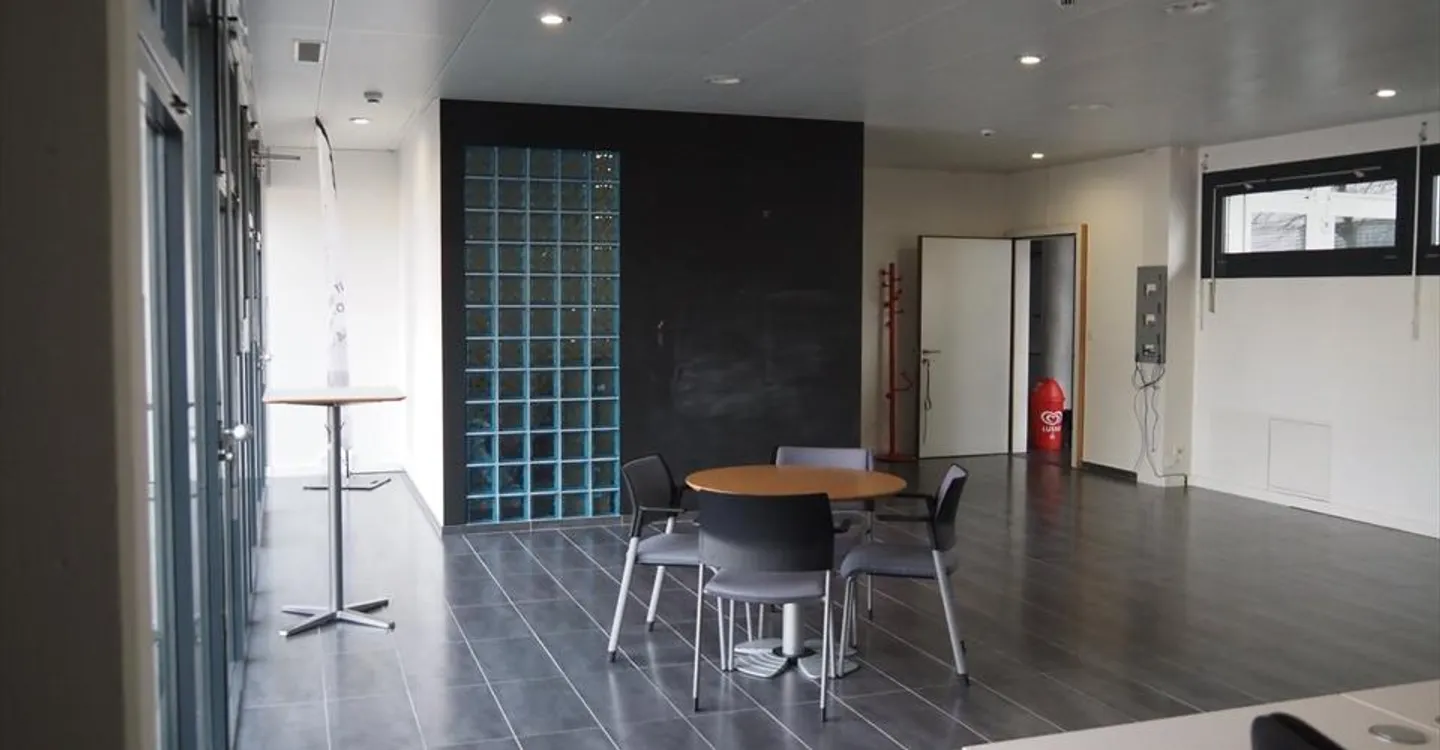 Immeuble mixte à louer - Photo 2 sur 6