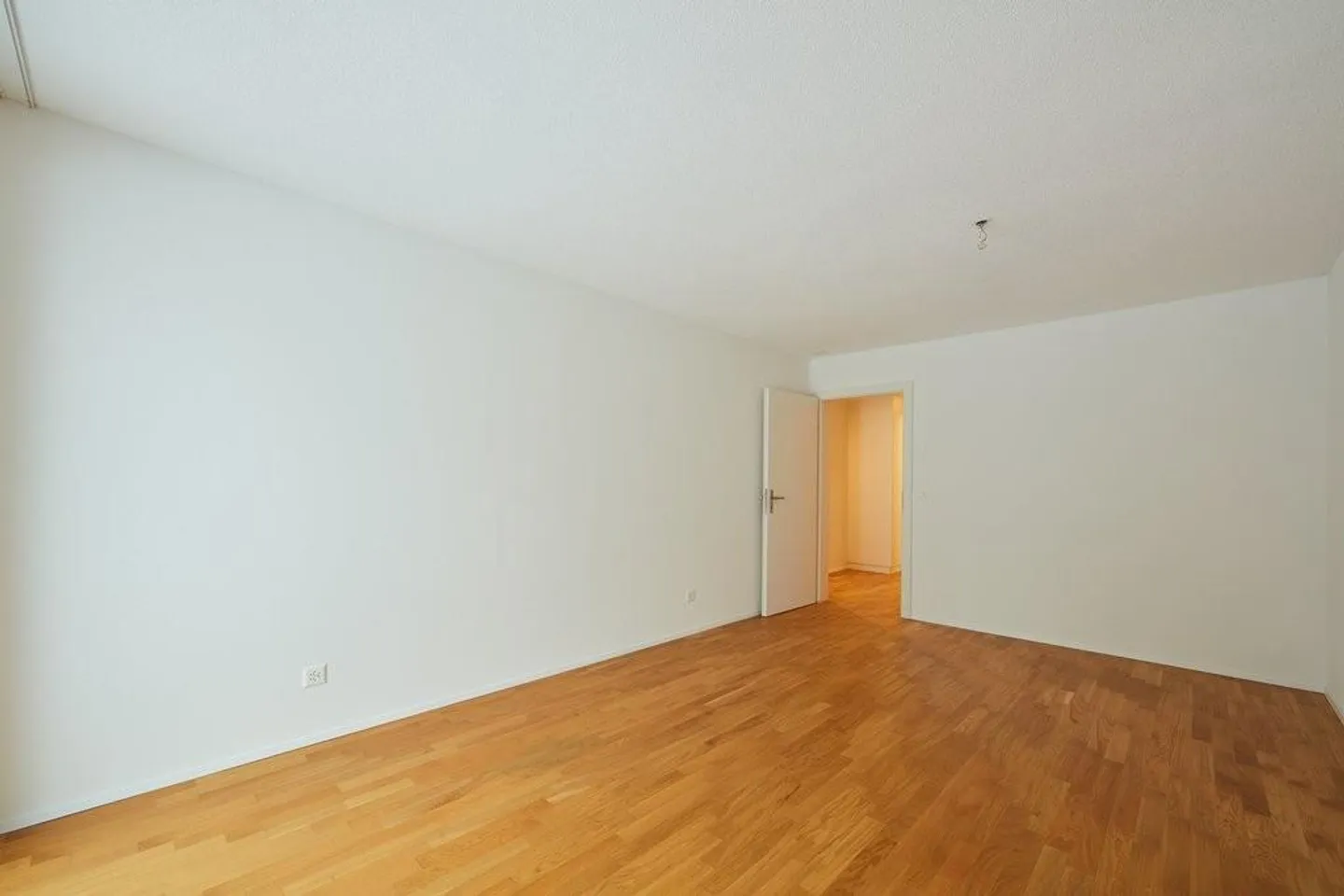 Appartement moderne de 3,5 pièces dans un emplacement central et calme - Photo 5 sur 6
