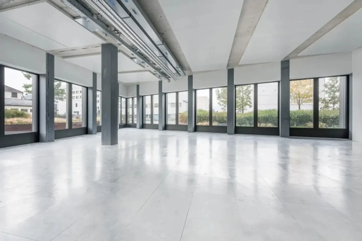 Ceres Tower - Il tuo spazio ufficio rappresentativo al piano terra - Foto 1 di 8