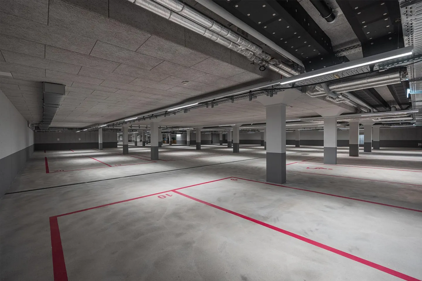 FIRST RENTAL "CAMPUS": First-class spaces in a state-of-the-art environment - Photo 9 of 9