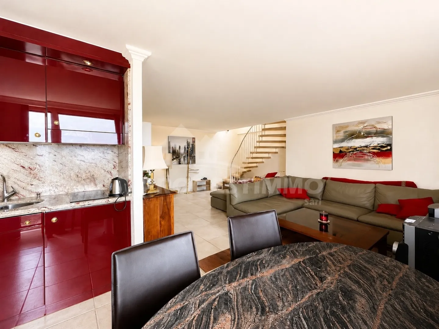 Stunning Duplex with Alpine Views - Photo 4 of 11