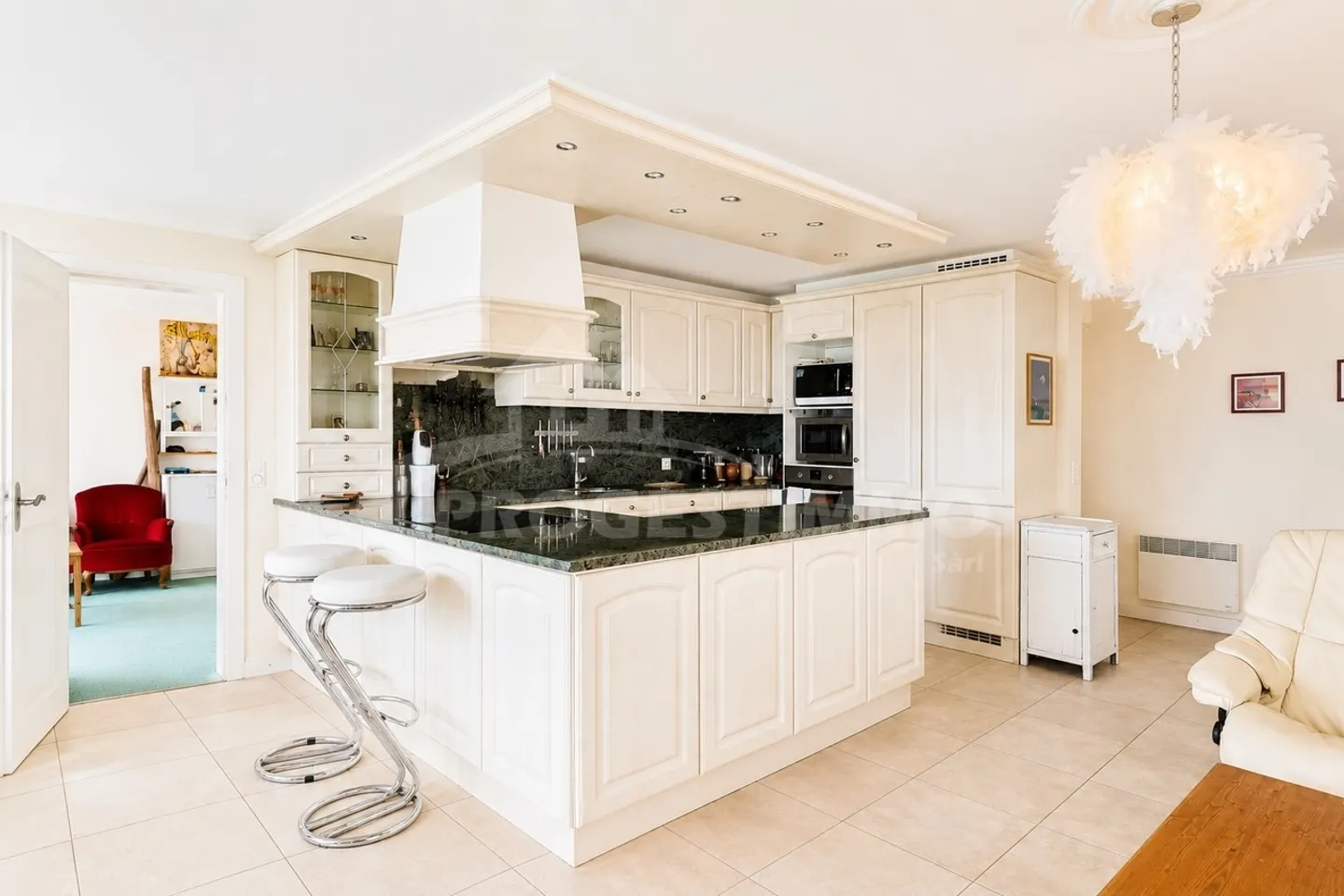 Stunning Duplex with Alpine Views - Photo 3 of 11
