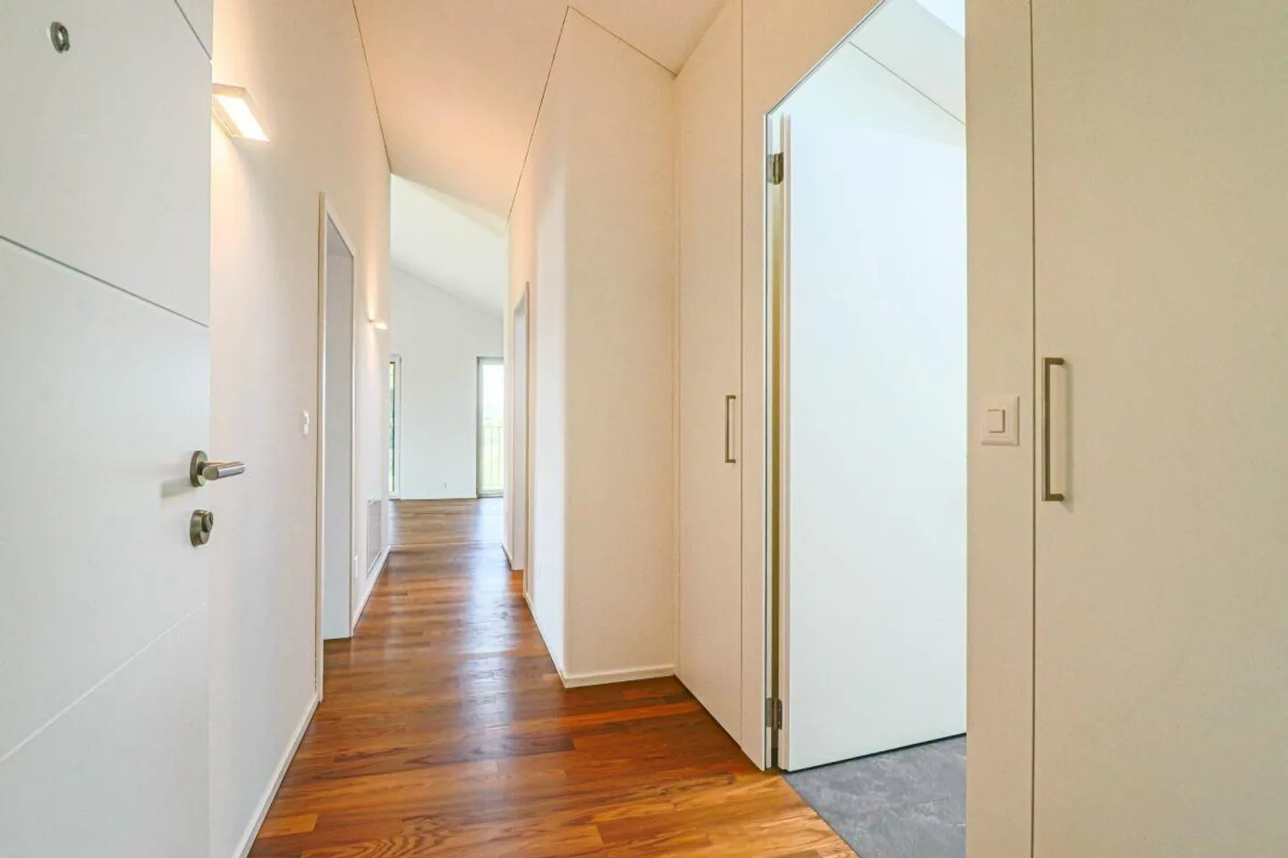 2½-Room Attic Apartment for Nature Lovers and Animal Enthusiasts - Photo 10 of 15