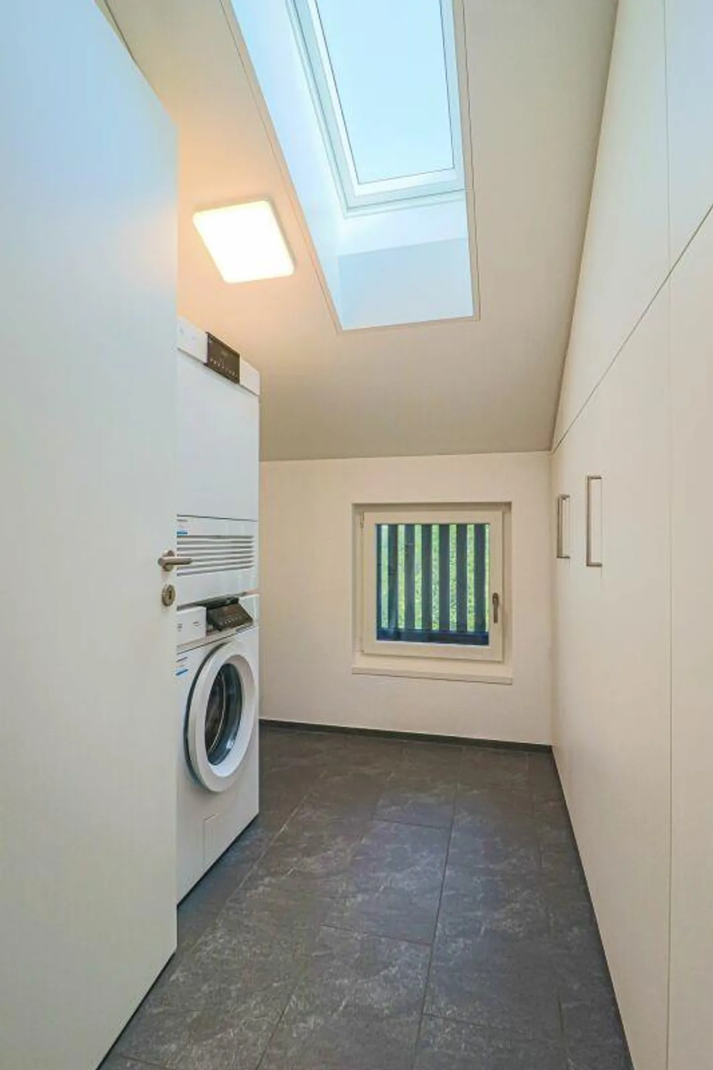 2½-Room Attic Apartment for Nature Lovers and Animal Enthusiasts - Photo 13 of 15