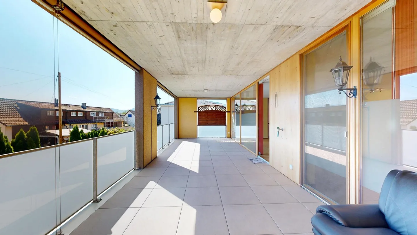 Geräumige Wohnung mit Balkon - Foto 4 von 16