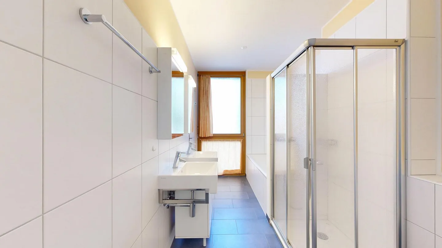 Geräumige Wohnung mit Balkon - Foto 6 von 16
