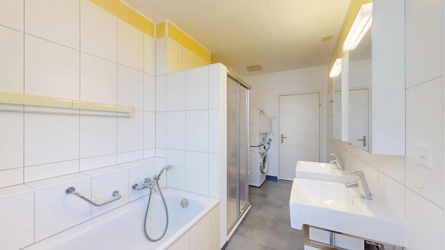 Geräumige Wohnung mit Balkon - Foto 7 von 16