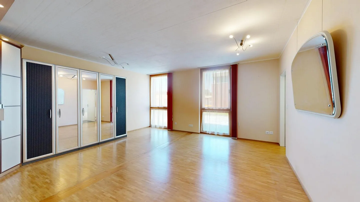 Geräumige Wohnung mit Balkon - Foto 10 von 16