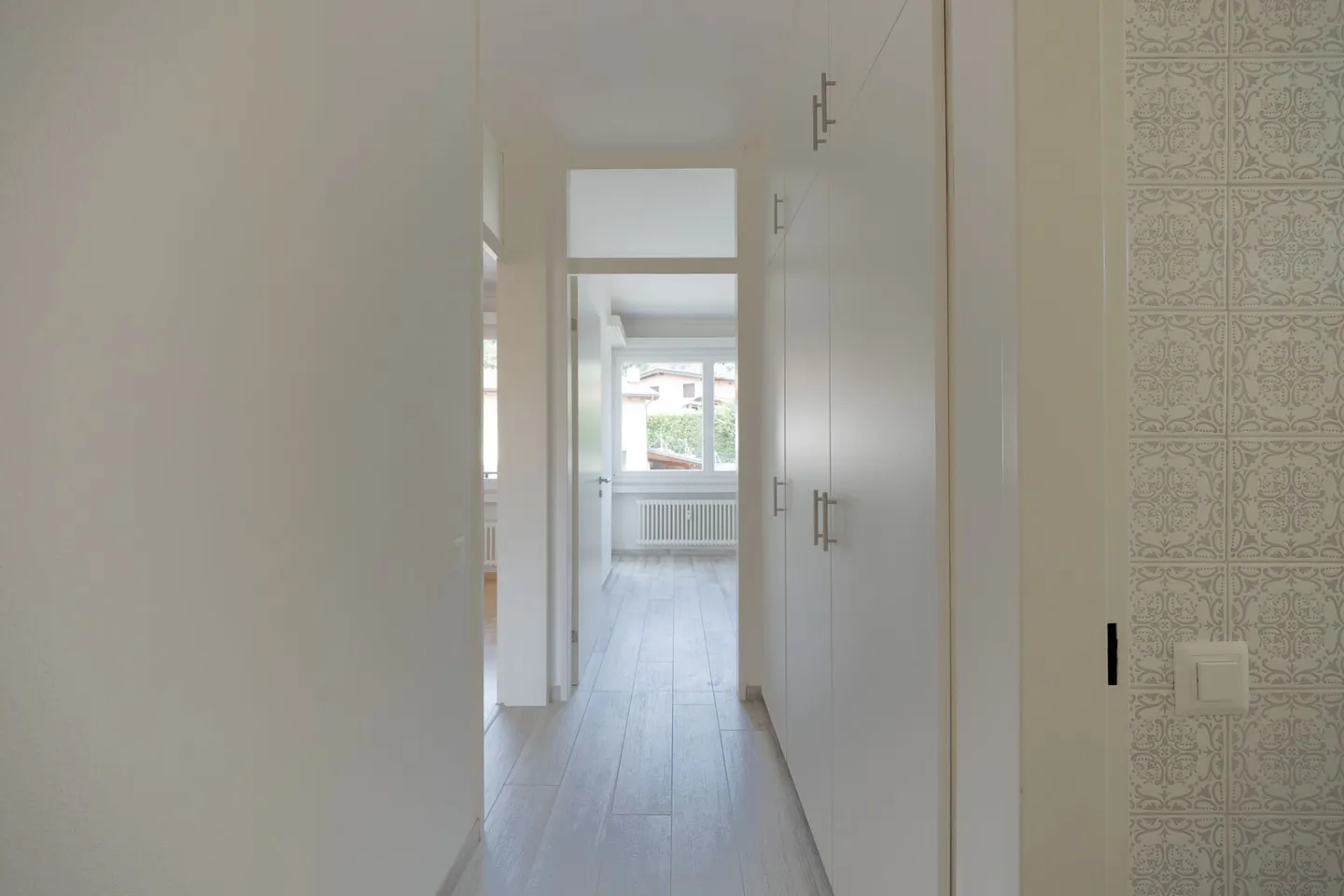 4.5-room apartment in the green with swimming pool - Photo 3 of 24