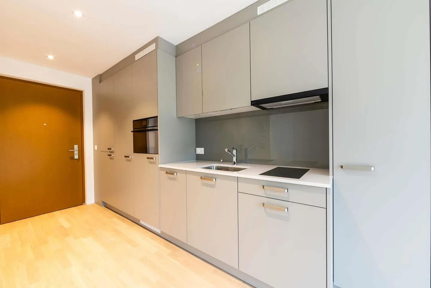 Modern Living in St. Gallen - Exclusive 1-Room Apartments - Photo 3 of 6