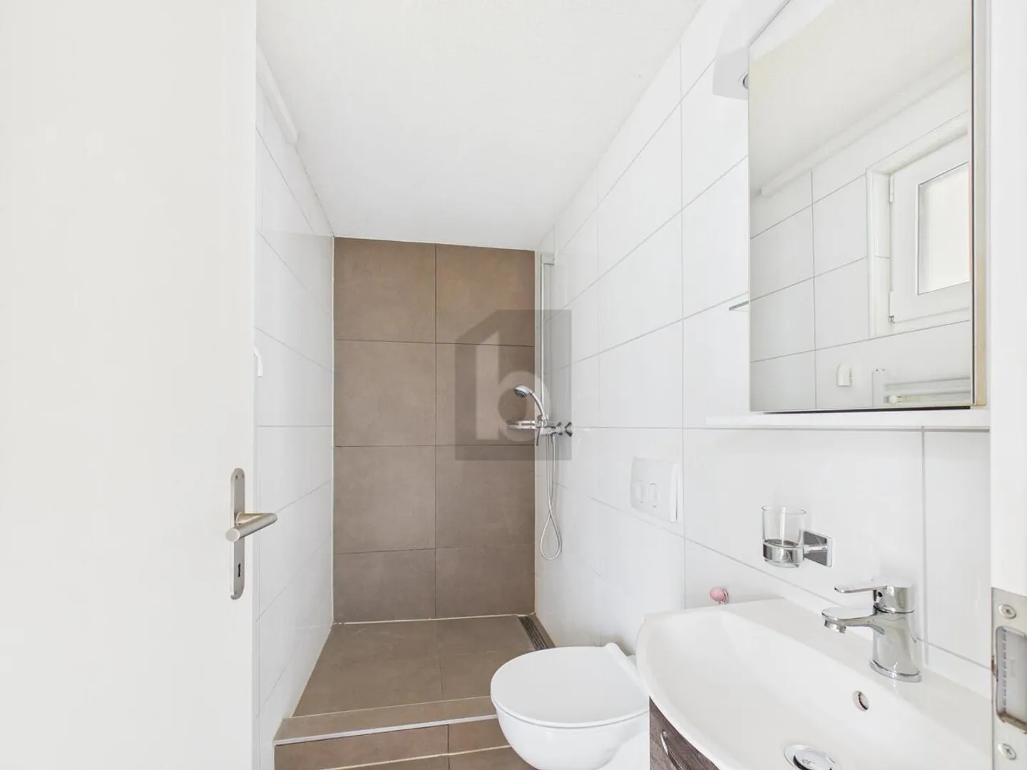 Charming Maisonette with Garden - Photo 5 of 6