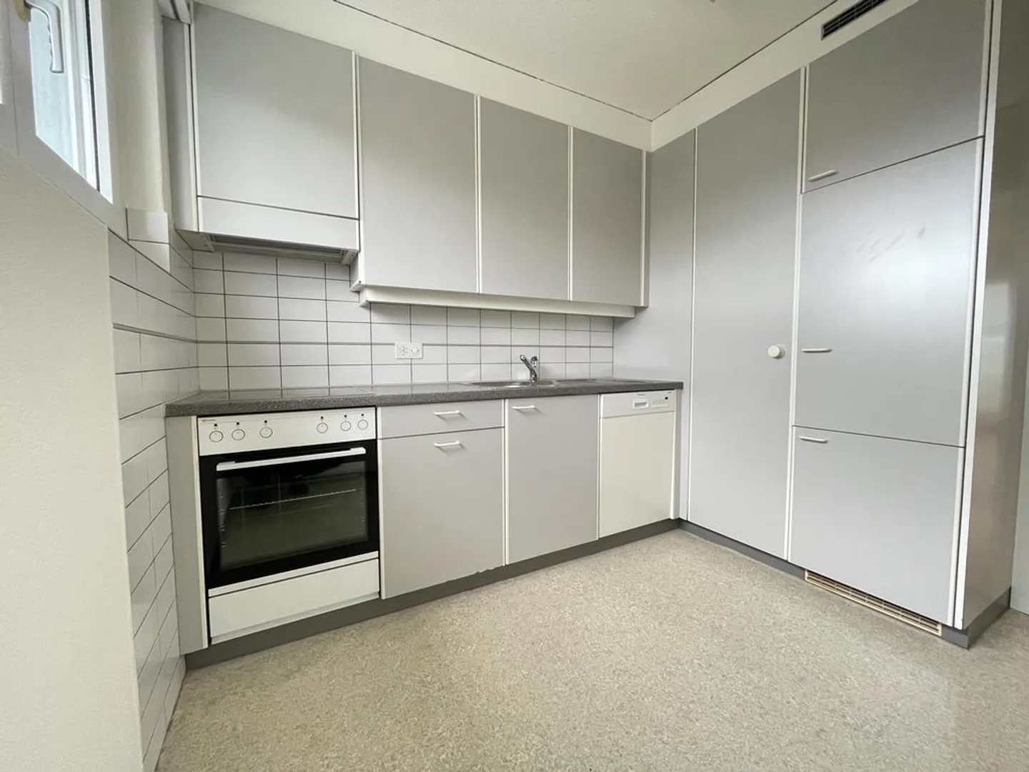 Besichtigung am 02.12. + 04.12.2025 zwischen 10:00 - 11:00 Uhr - Foto 2 di 9