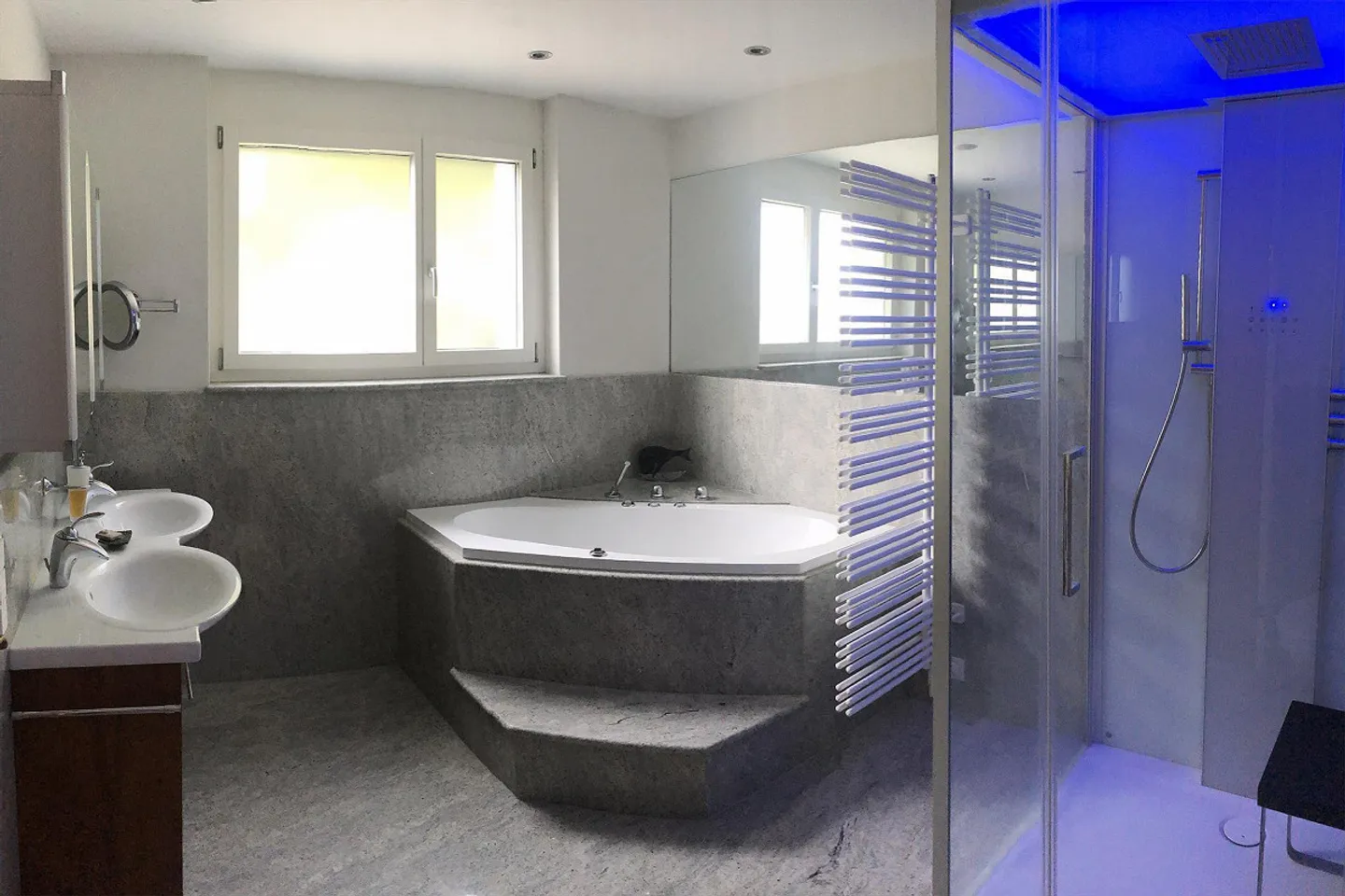 Living spaces with a magnificent view! - Photo 7 of 16