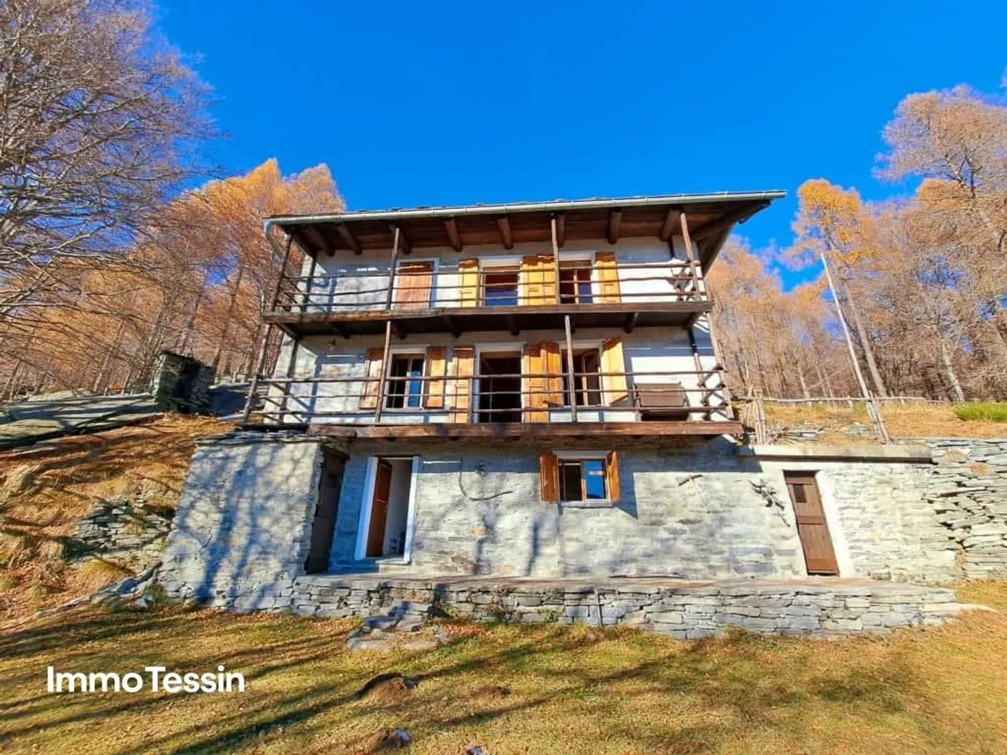 Large Rustic House in a Secluded Location, Embedded in a Forest Clearing - Photo 3 of 13