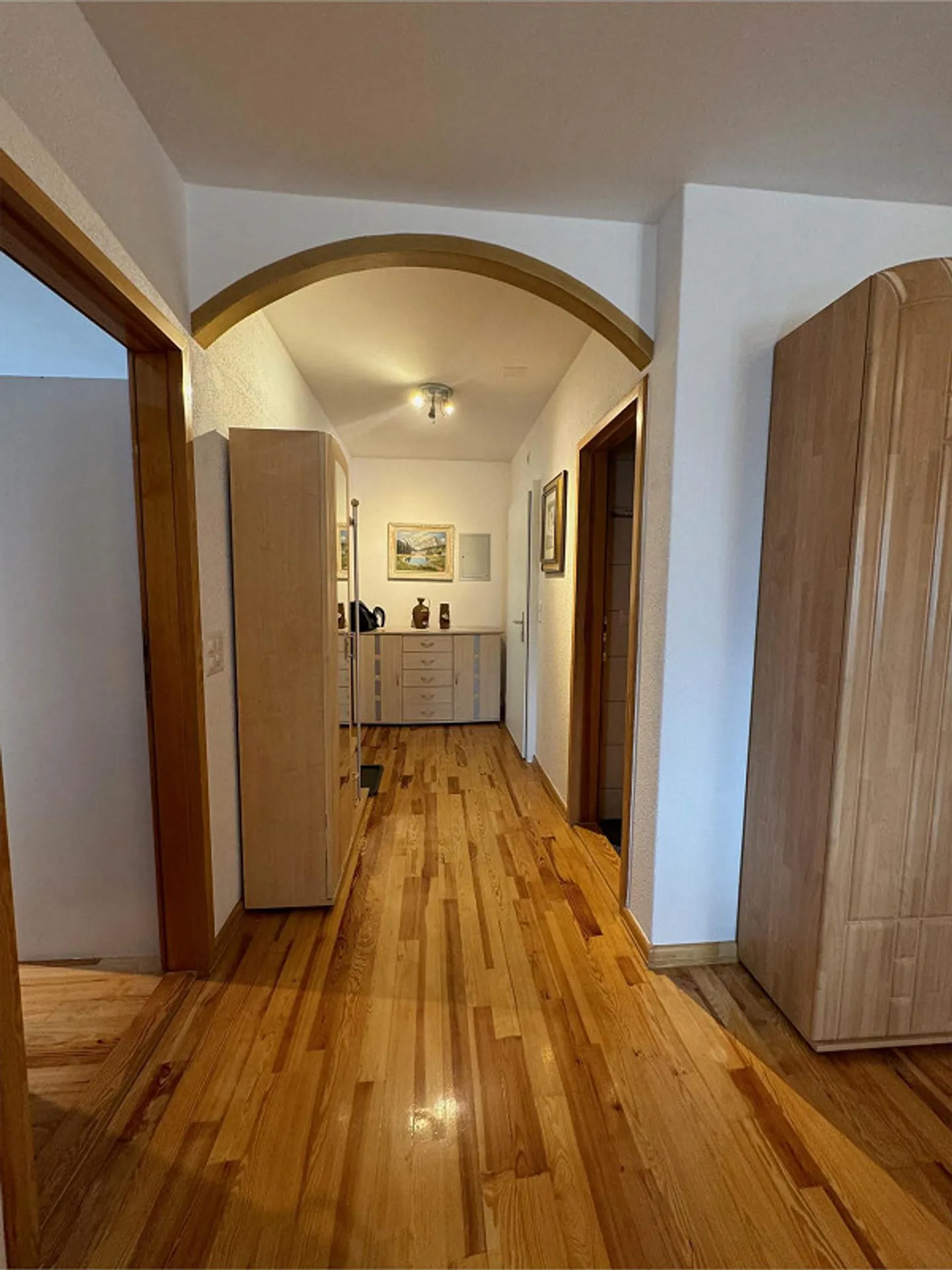 Charming 3.5-room apartment in Vulpera with stunning views - Photo 2 of 7