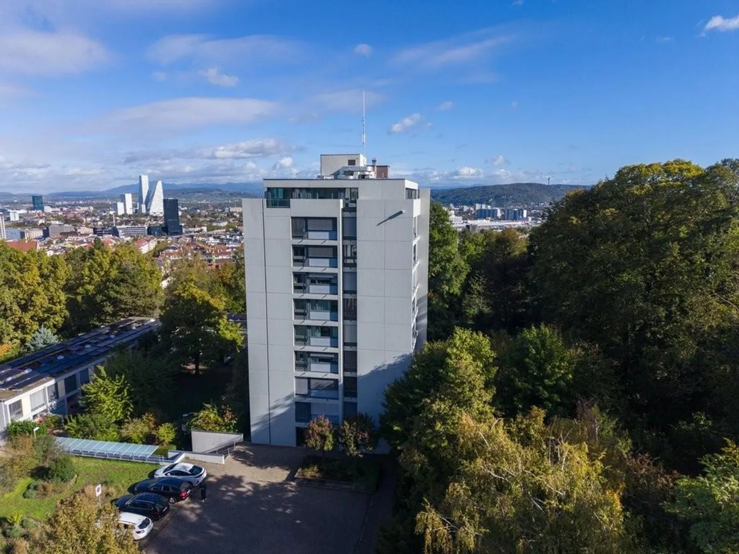Penthouse au-dessus des toits de Bâle - Photo 1 sur 11