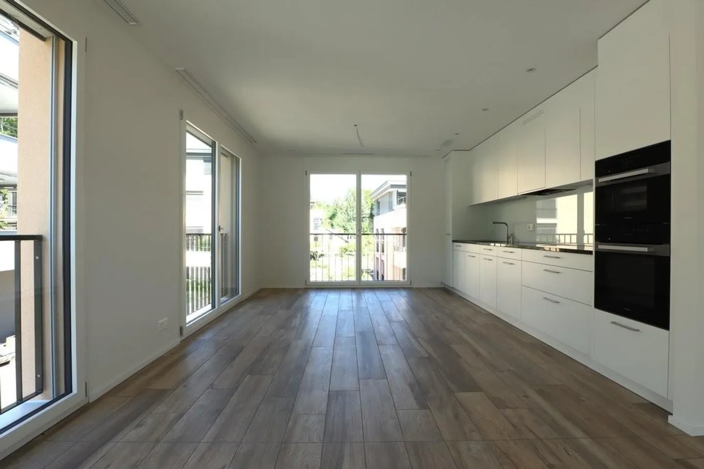 Vivere moderno in una posizione tranquilla con lavanderia privata - Foto 3 di 9