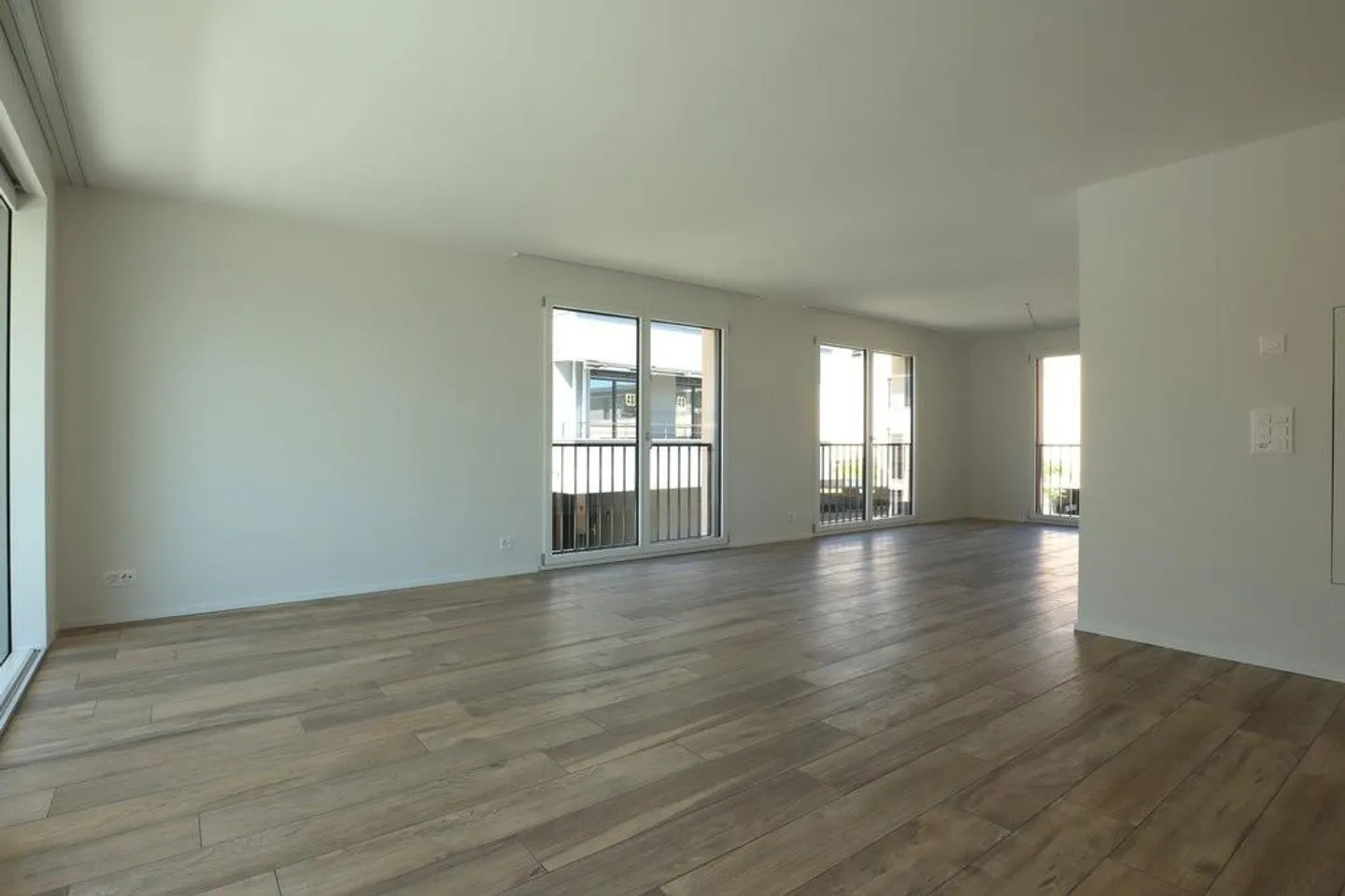 Vivere moderno in una posizione tranquilla con lavanderia privata - Foto 4 di 9