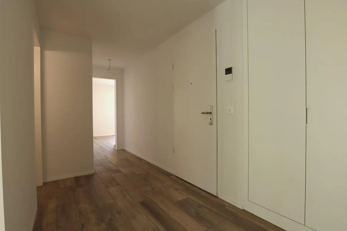 Vivere moderno in una posizione tranquilla con lavanderia privata - Foto 7 di 9