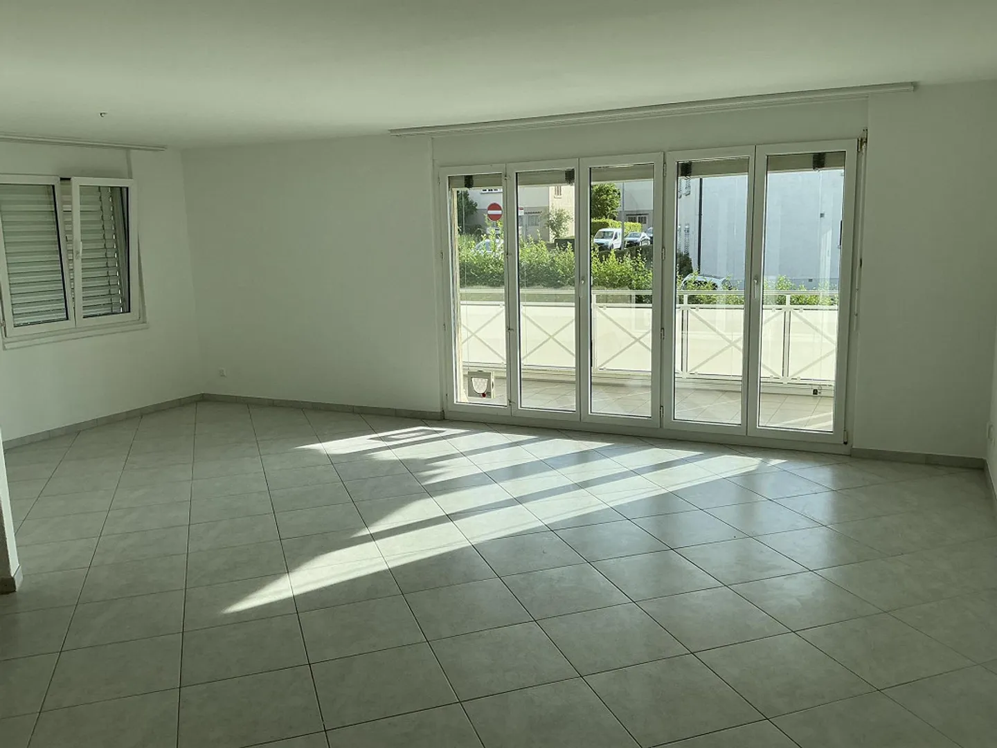 Luminoso appartamento di 4,5 stanze con balcone di 15 m² con vetratura - Foto 7 di 11