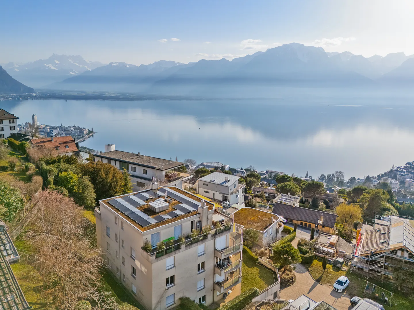 Appartement Magnifique avec Vue - Photo 2 sur 14