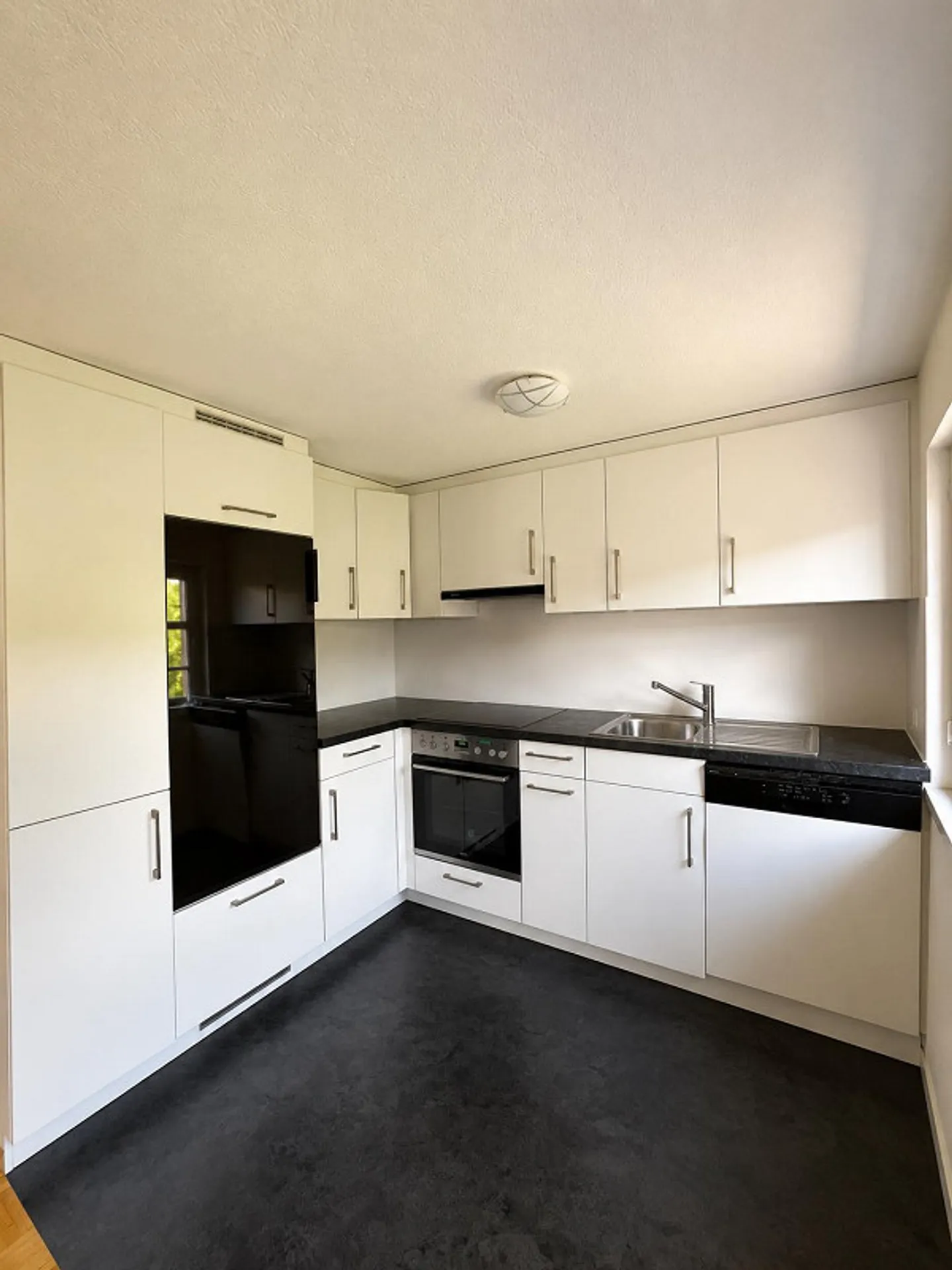 Gemütliche 3-Zimmer-Wohnung in Flüh - Foto 2 von 8