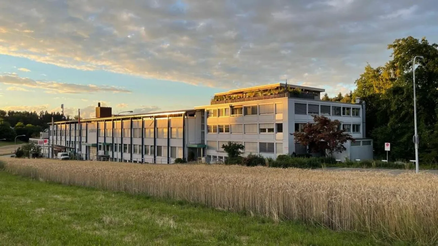 Bureaux agrandis et divisés - Photo 2 sur 8