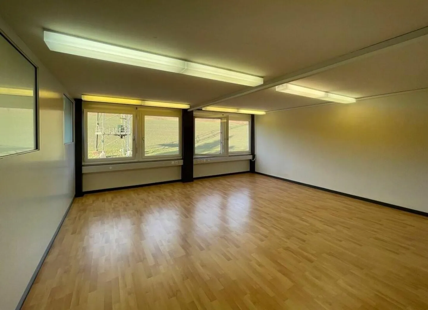 Bureaux agrandis et divisés - Photo 5 sur 8
