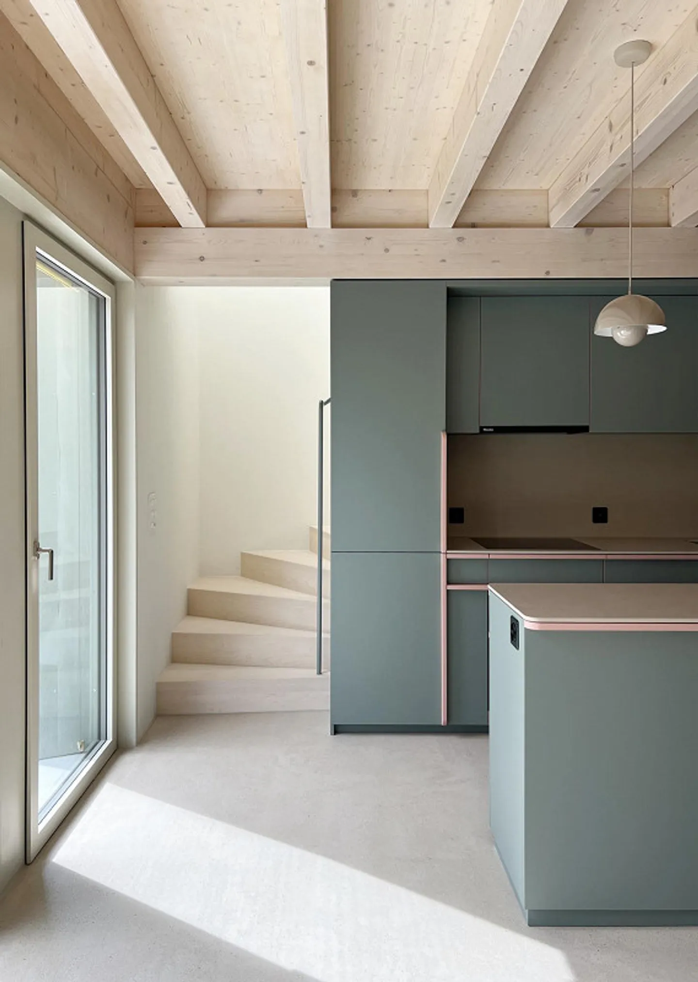 Première location : appartement familial attrayant sur deux étages - Photo 2 sur 8