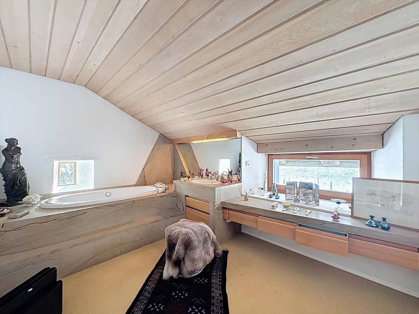 Bauernhof 8.5 Zimmer - Foto 4 von 13