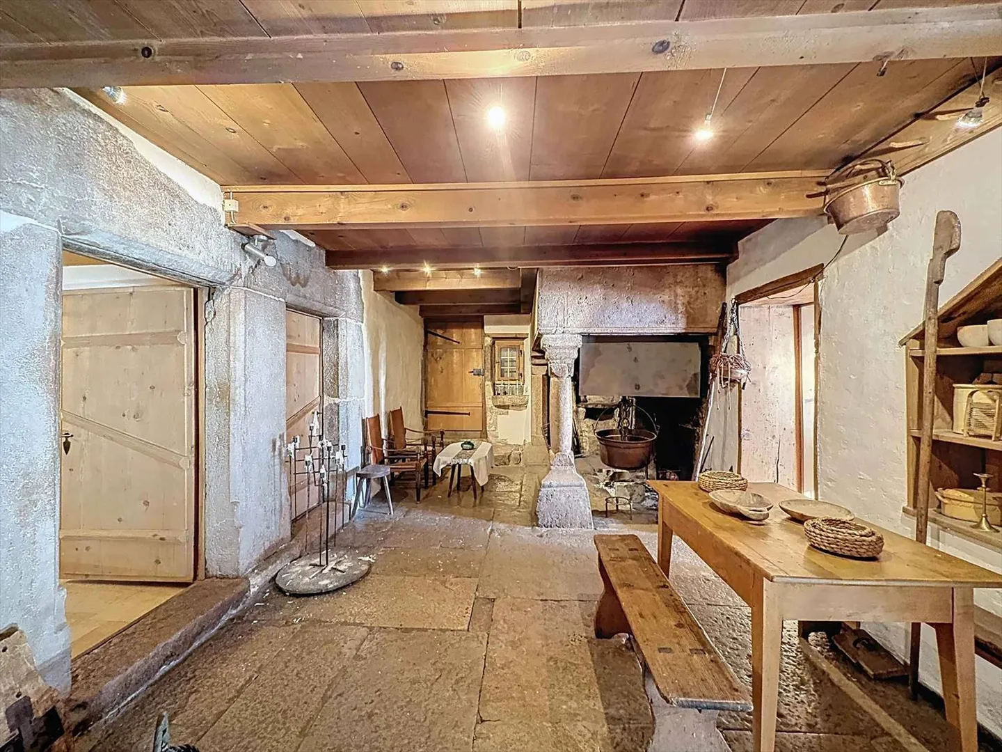 Bauernhof 8.5 Zimmer - Foto 9 von 13