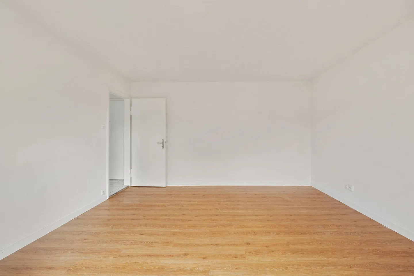 Appartamento 2 locali al 2° piano in affitto a 8048 Zurigo - Foto 4 di 7