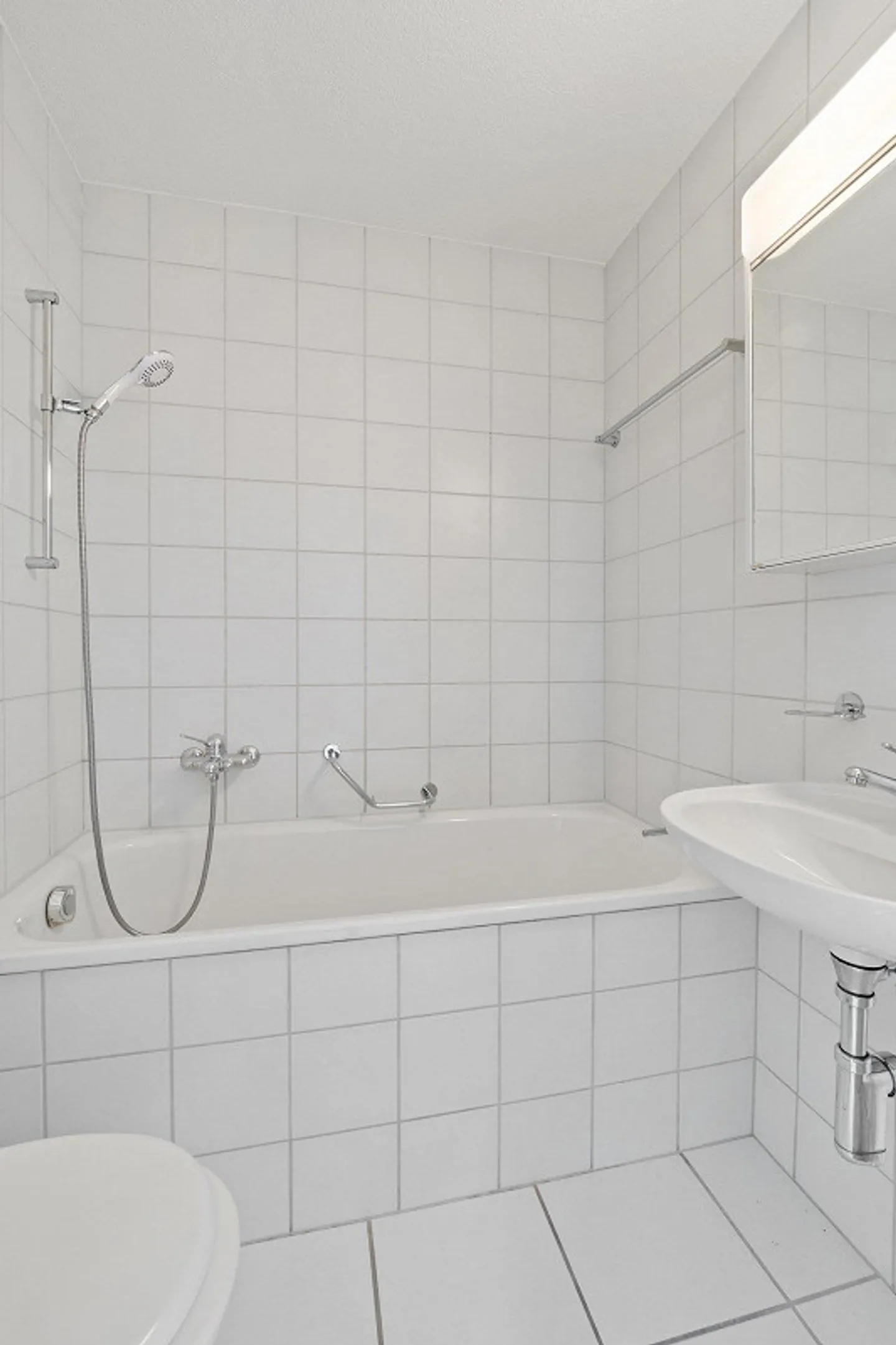 Appartamento 2 locali al 2° piano in affitto a 8048 Zurigo - Foto 5 di 7