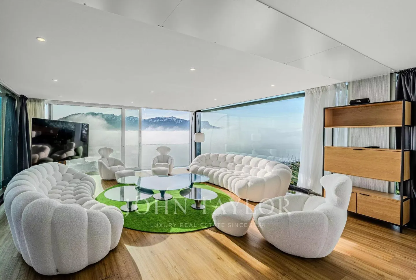 Villa d'architecte avec vue panoramique sur le lac et les Alpes - Photo 1 sur 12