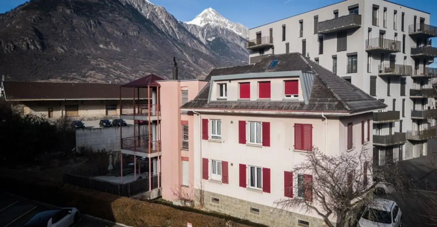 Immeuble de rendement: 3 appartements loués - Photo 1 sur 13