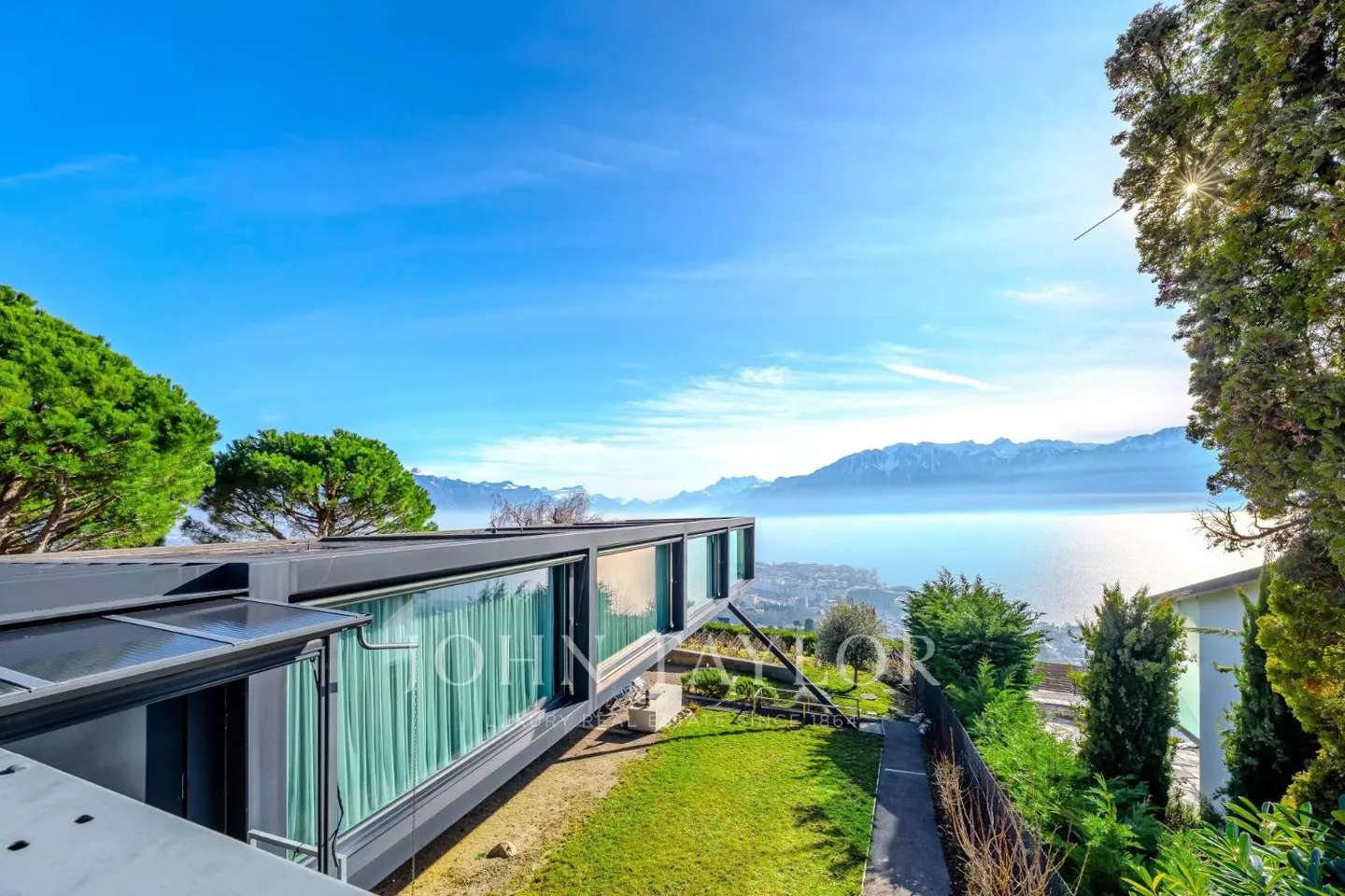 Villa d'architecte avec vue panoramique sur le lac et les Alpes - Photo 12 sur 12
