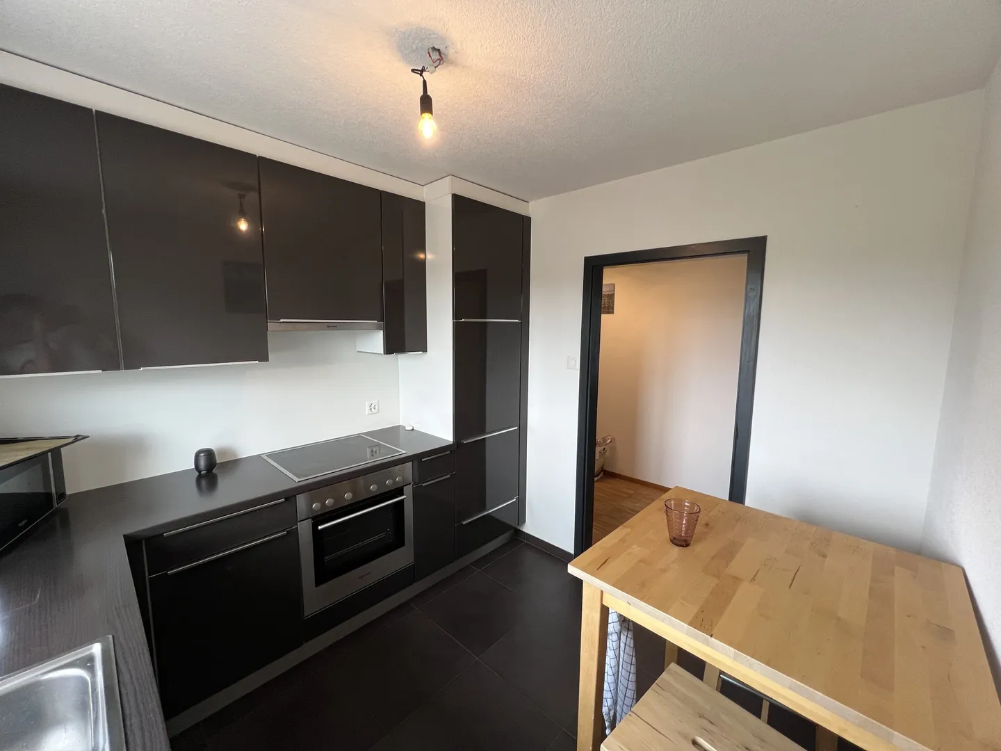 Charming 3.5-Room Apartment - Photo 6 of 12